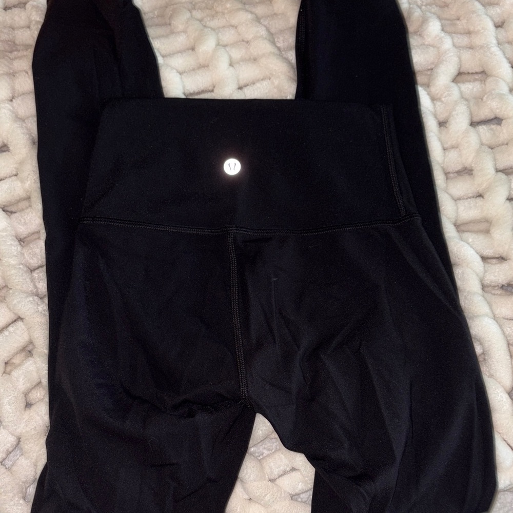 Black lululemon leggings